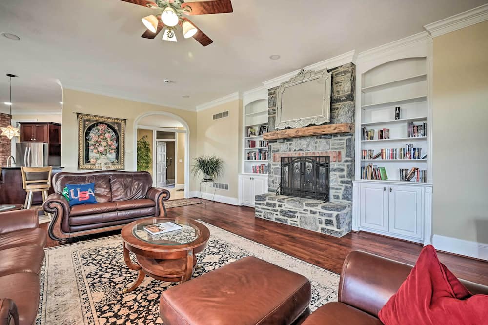 Photo of Livingroom in Gettysburg