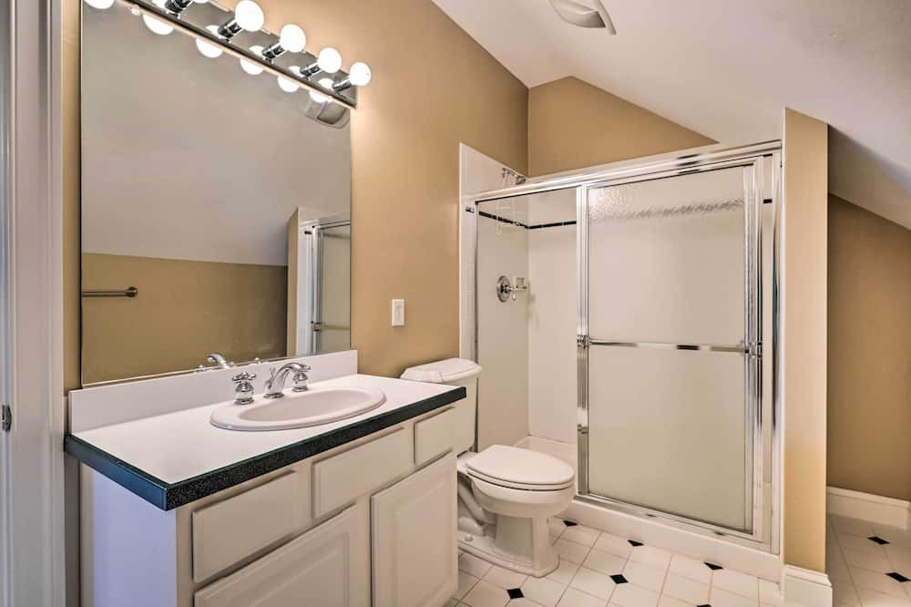 Photo of Bathroom in Gettysburg