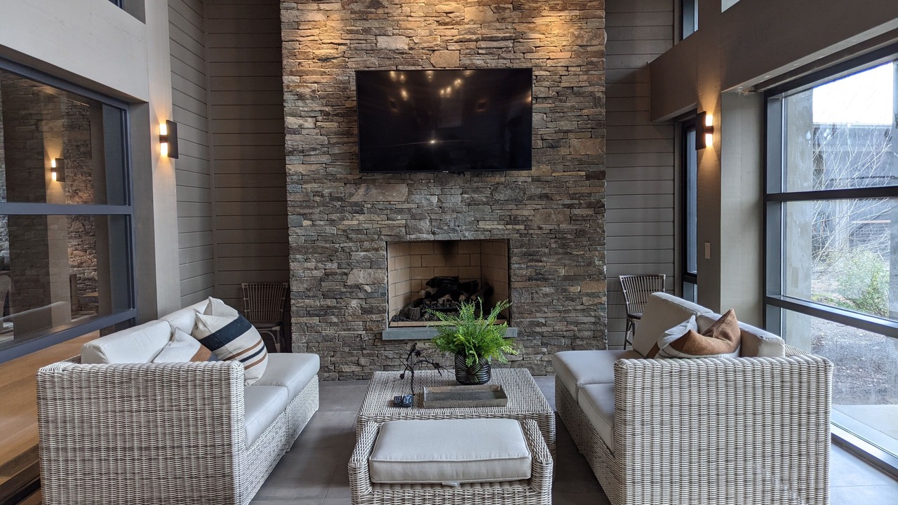 Photo of Livingroom in Town of Highland