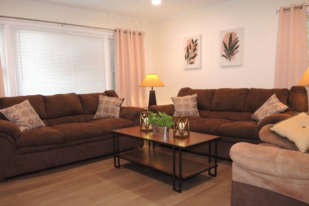 Photo of Livingroom in West End