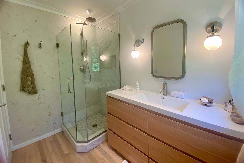 Photo of Bathroom in North Sea