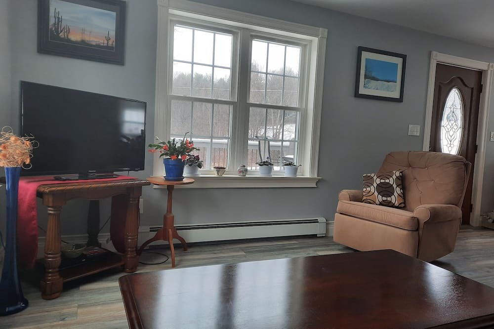 Photo of Livingroom in Sudbury