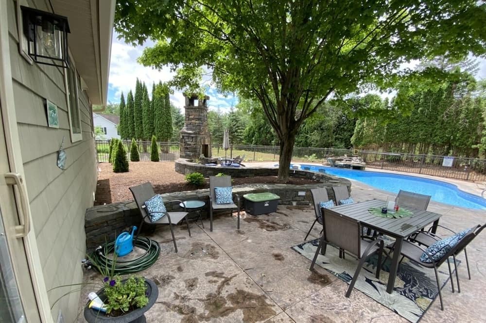 Photo of Patio Balcony in Queensbury