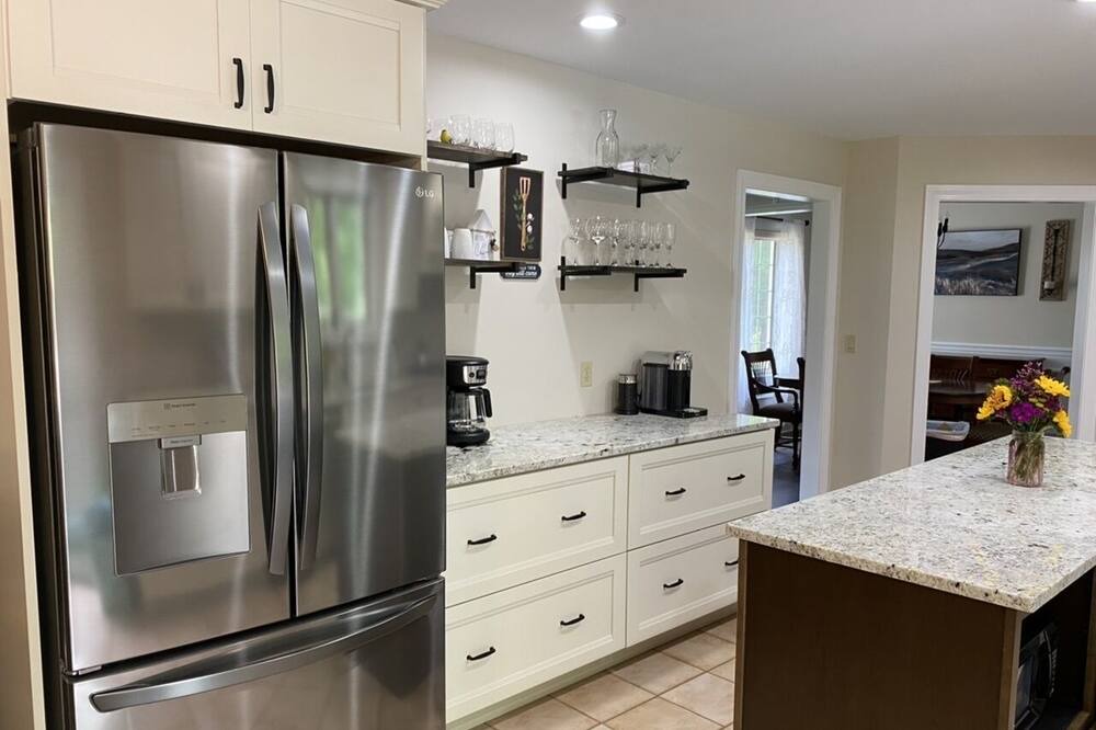Photo of Kitchen in Queensbury