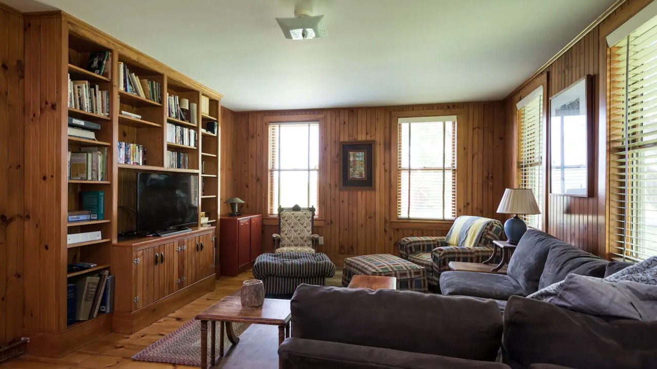 Photo of Livingroom in Surprise