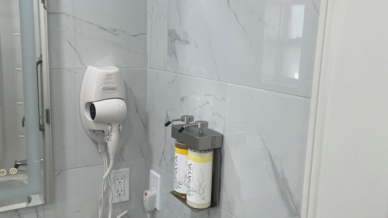 Photo of Bathroom in Etna