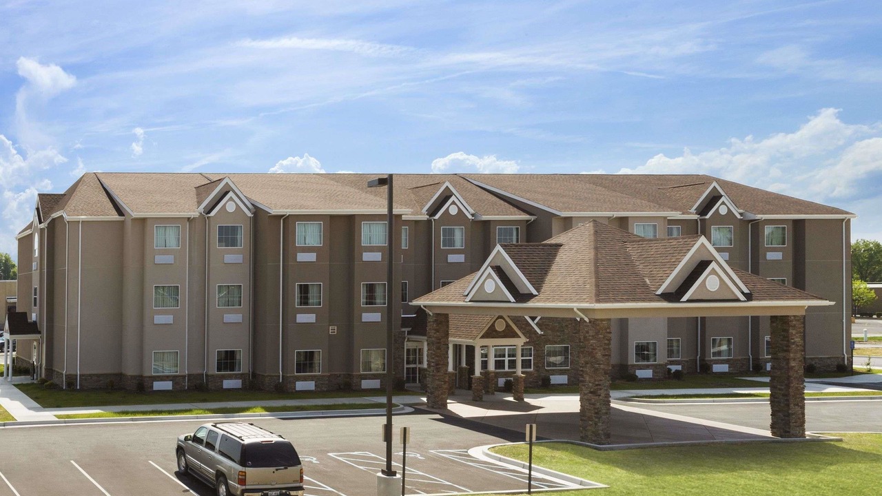 Photo of Buildings in White Hall