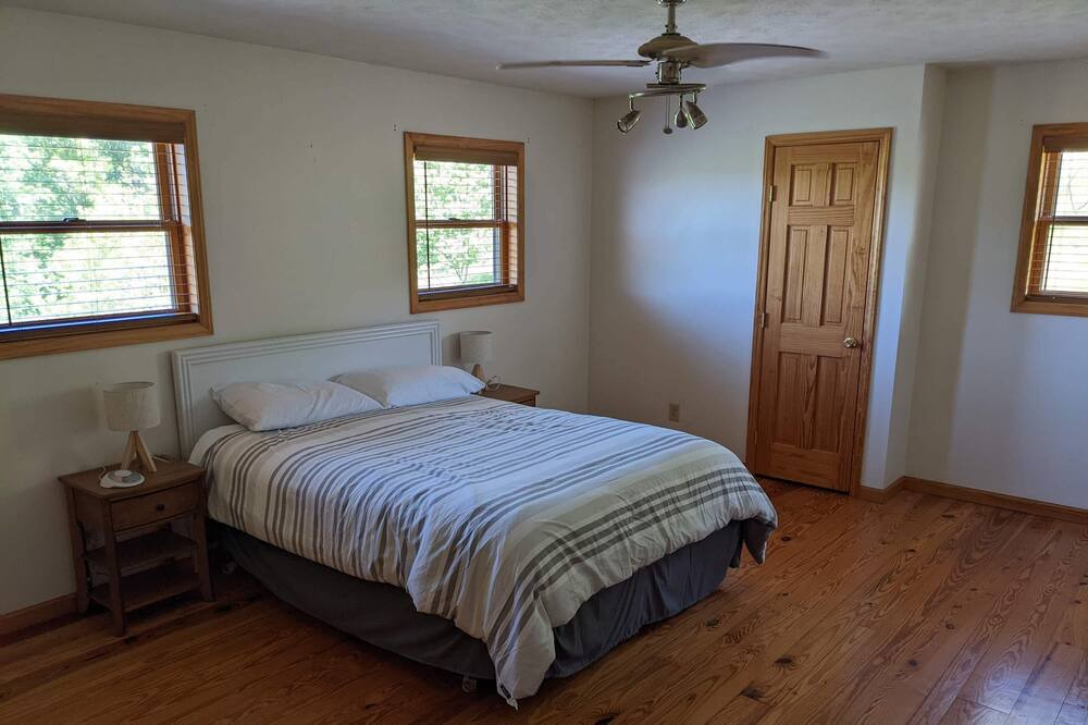 Photo of Bedroom in Harman