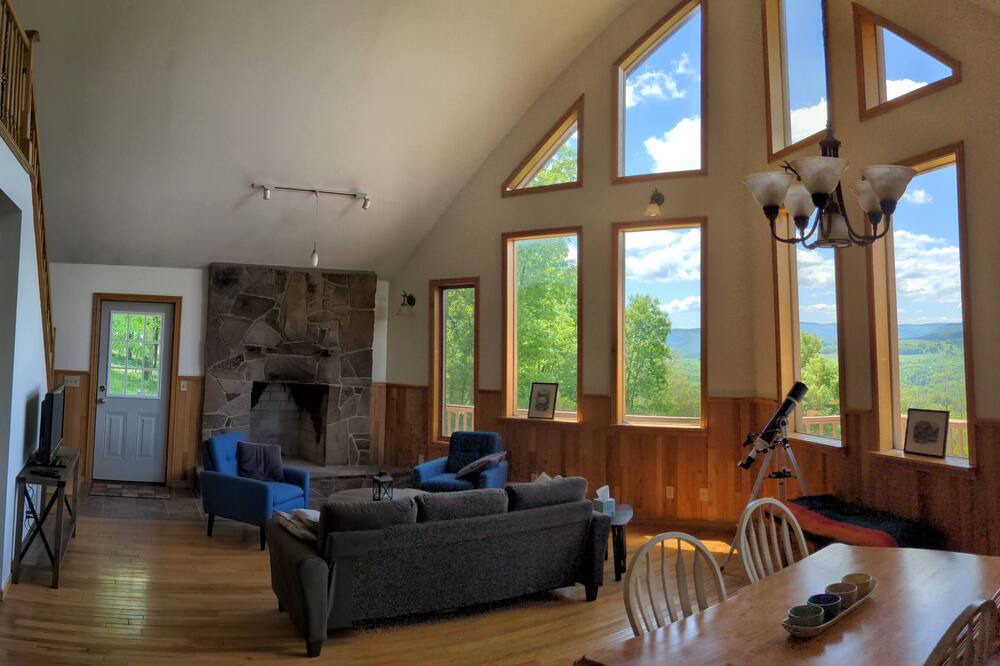 Photo of Livingroom in Harman
