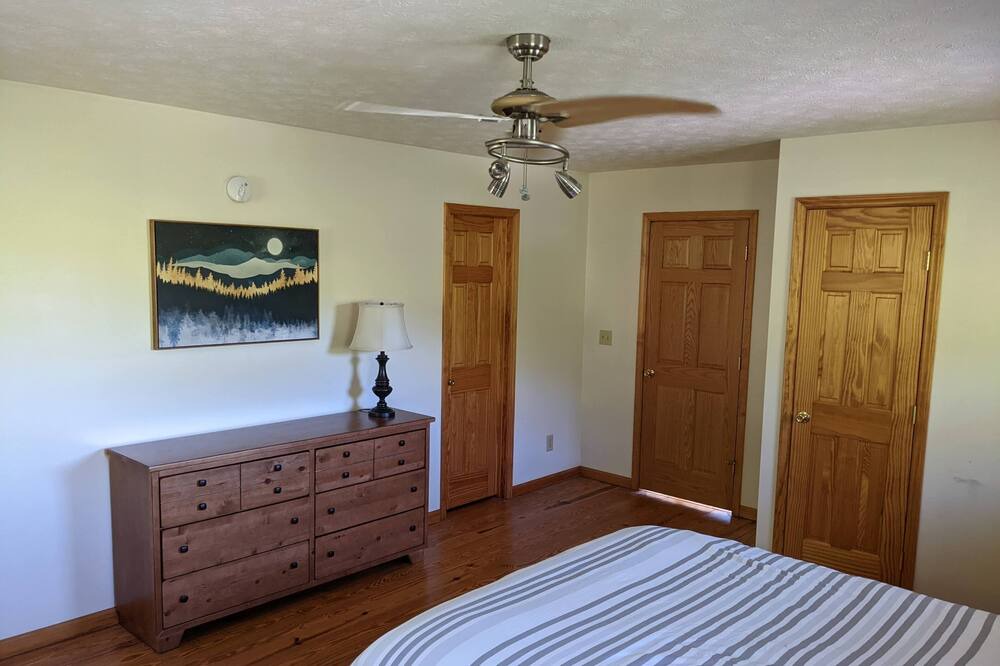 Photo of Bedroom in Harman