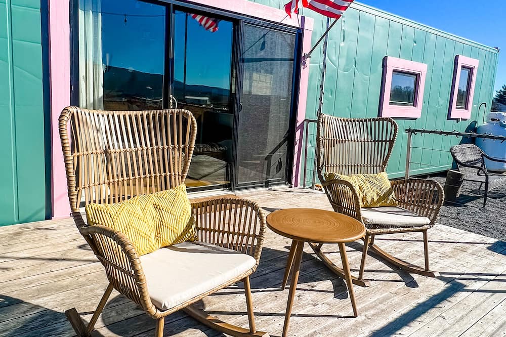 Photo of Patio Balcony in Singers Glen