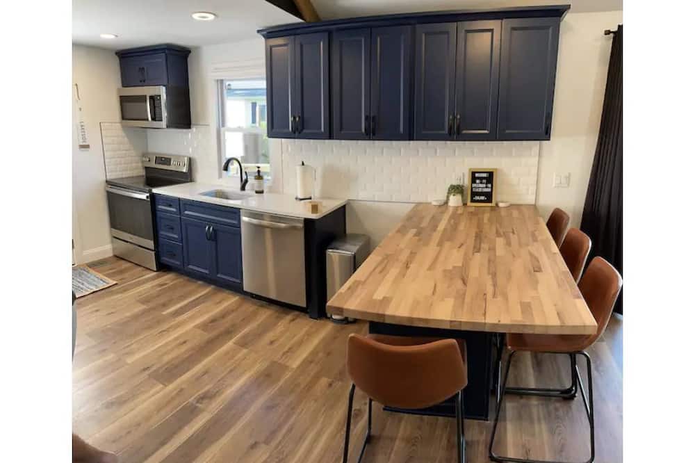 Photo of Kitchen in Town of Richmond