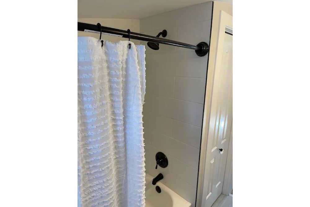 Photo of Bathroom in Town of Richmond