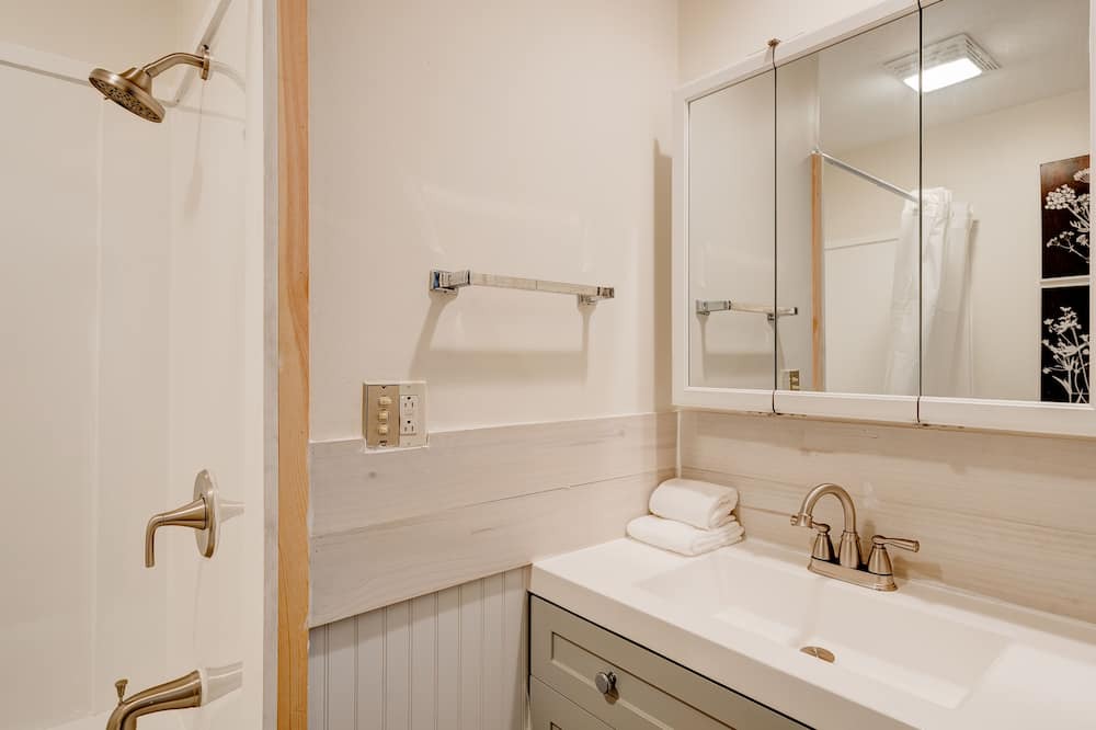 Photo of Bathroom in East Haven  Rutland County