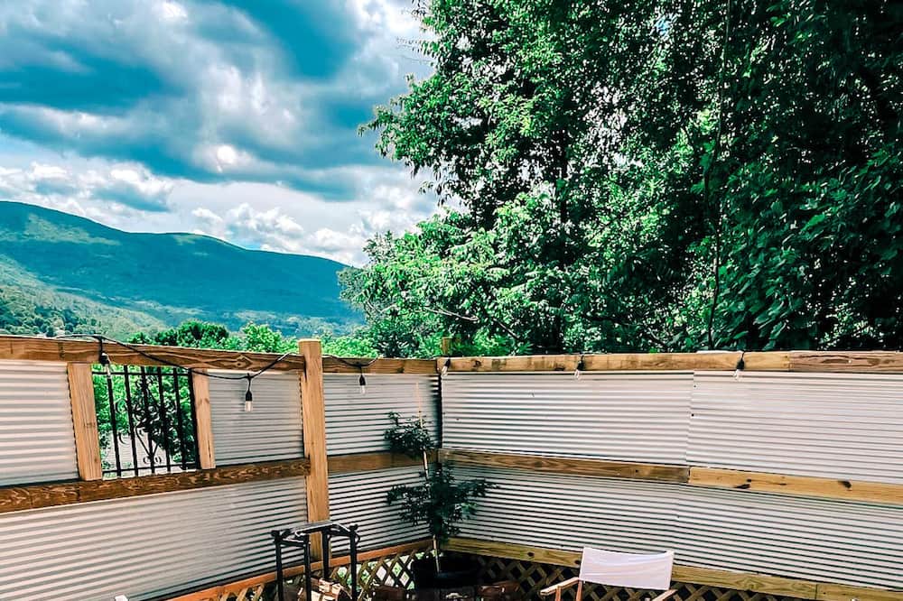 Photo of Patio Balcony in North Adams