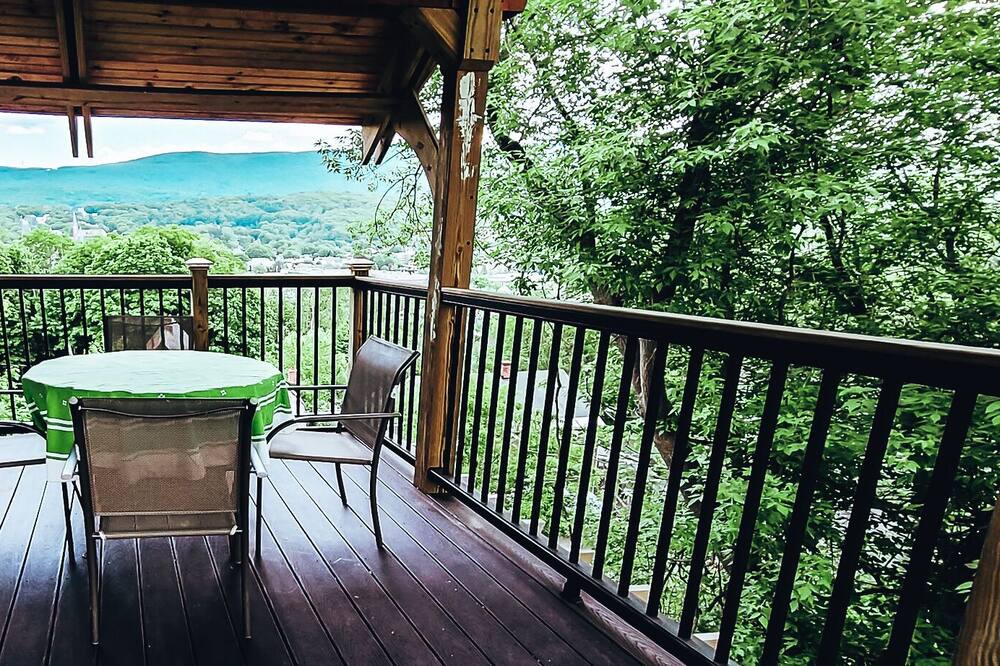 Photo of Patio Balcony in North Adams