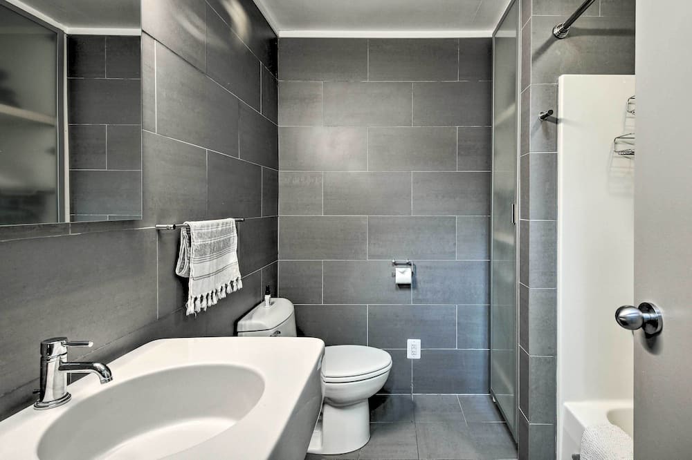 Photo of Bathroom in Clinton Corners