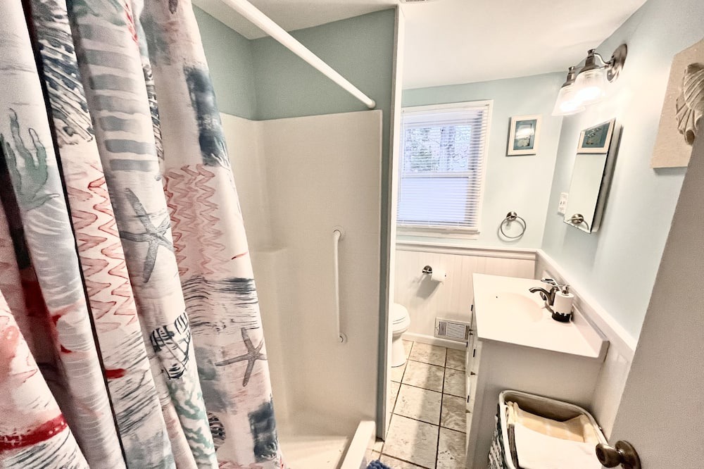 Photo of Bathroom in Popponesset