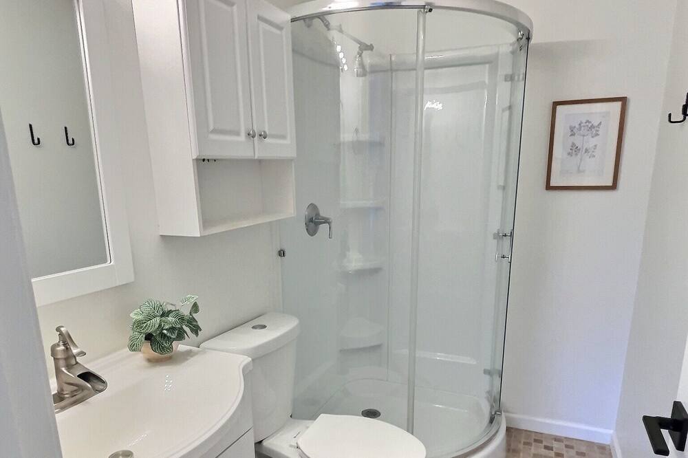 Photo of Bathroom in Bakerton