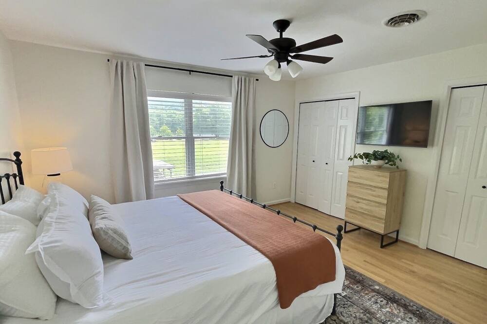 Photo of Bedroom in Bakerton