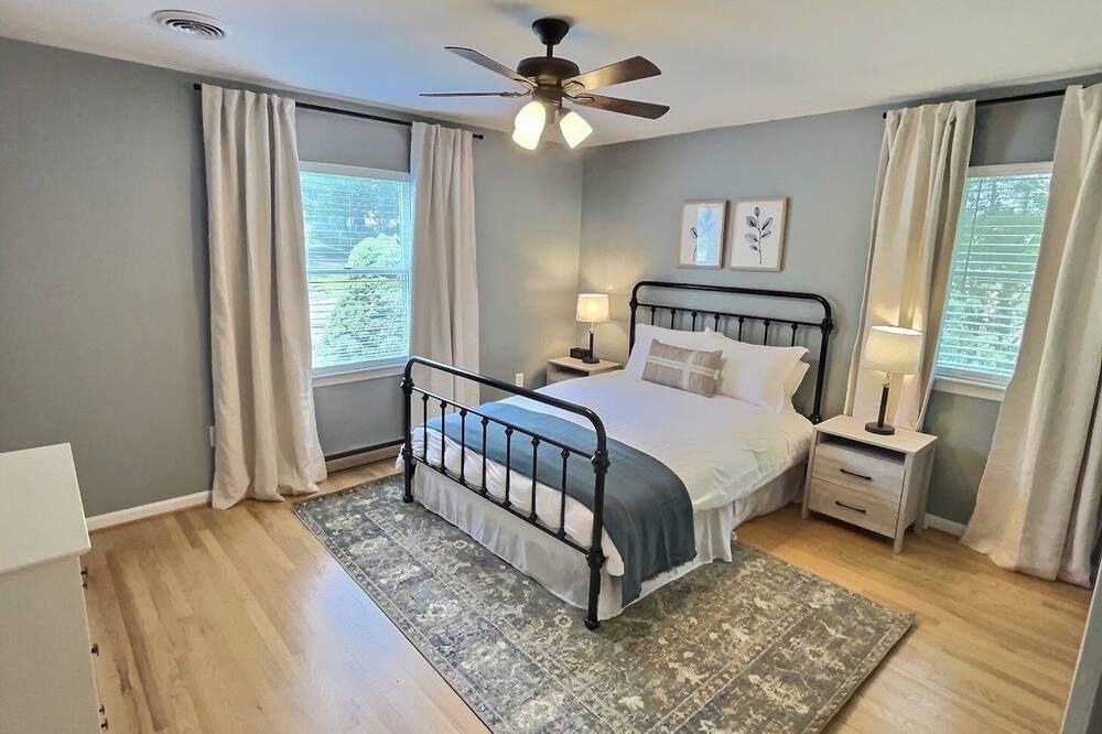 Photo of Bedroom in Bakerton