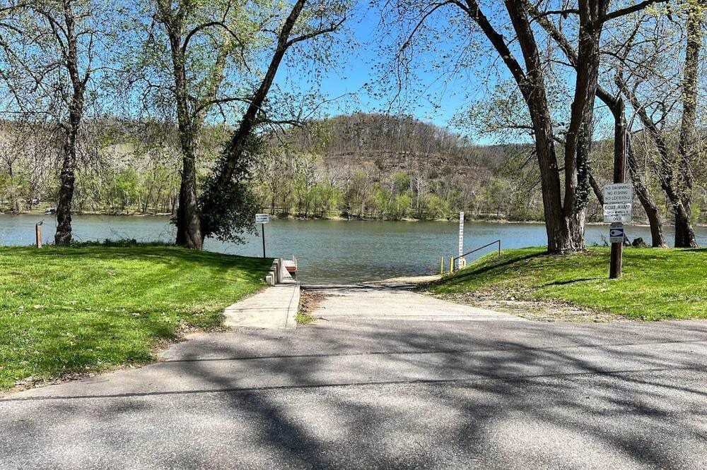 Photo of Others in Bakerton