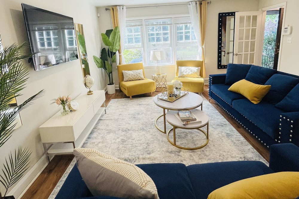 Photo of Livingroom in Parkville