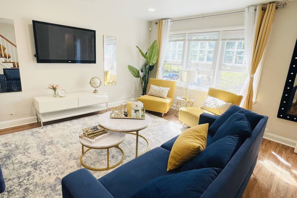 Photo of Livingroom in Parkville
