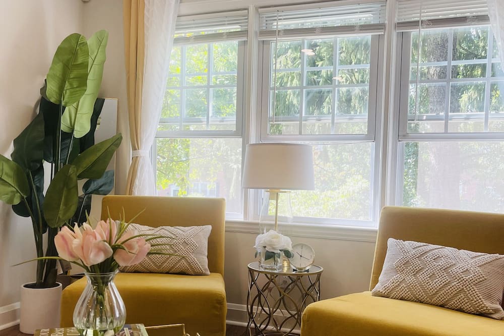 Photo of Livingroom in Parkville