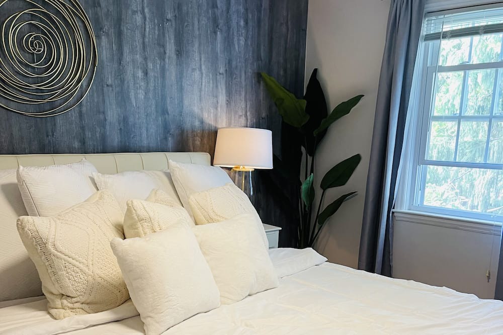 Photo of Bedroom in Parkville