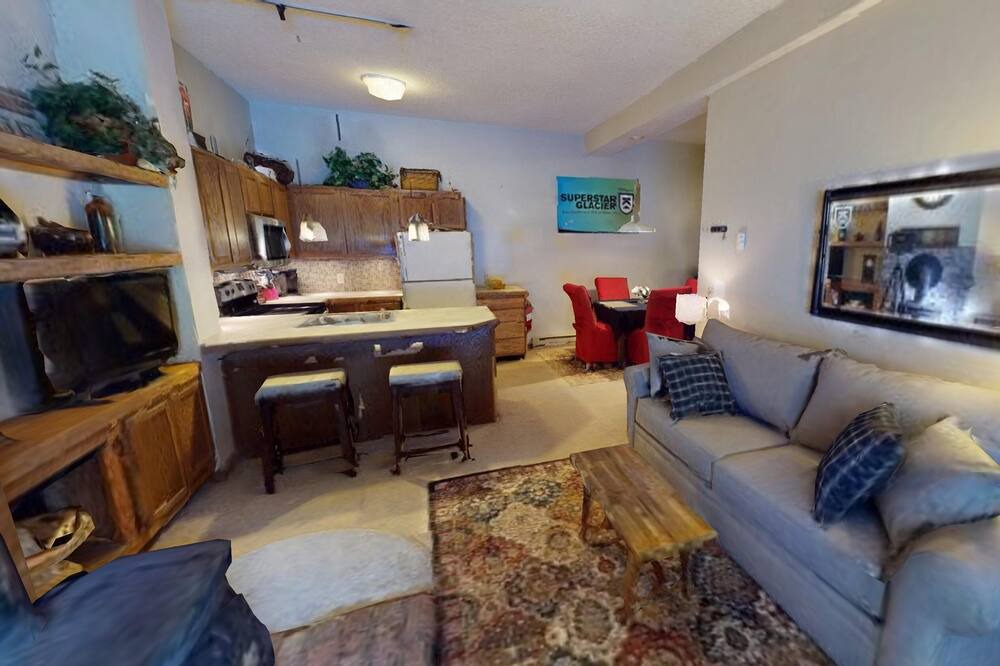 Photo of Livingroom in Pittsfield