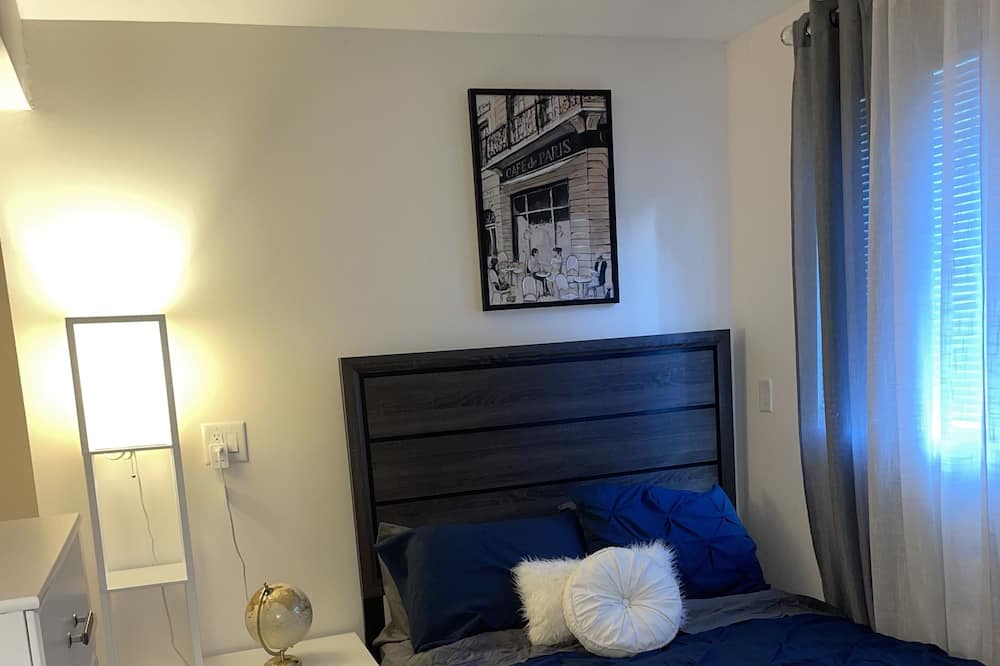 Photo of Bedroom in Hicksville