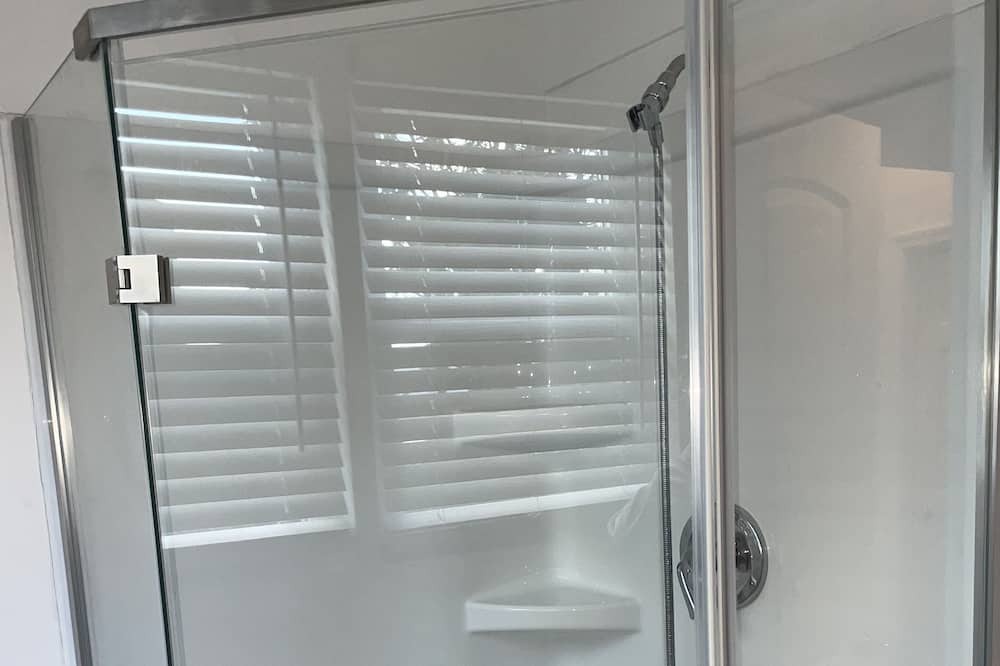 Photo of Bathroom in Hicksville