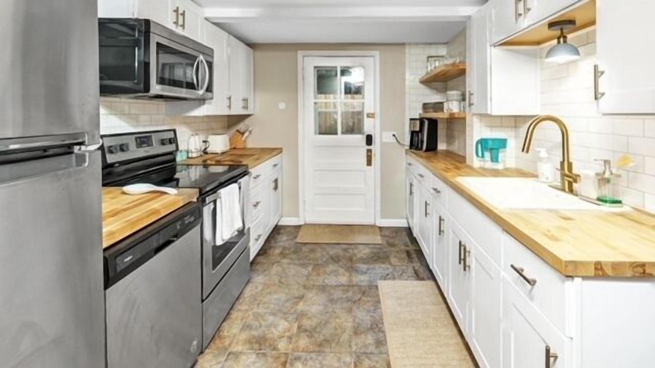 Photo of Kitchen in Baiting Hollow