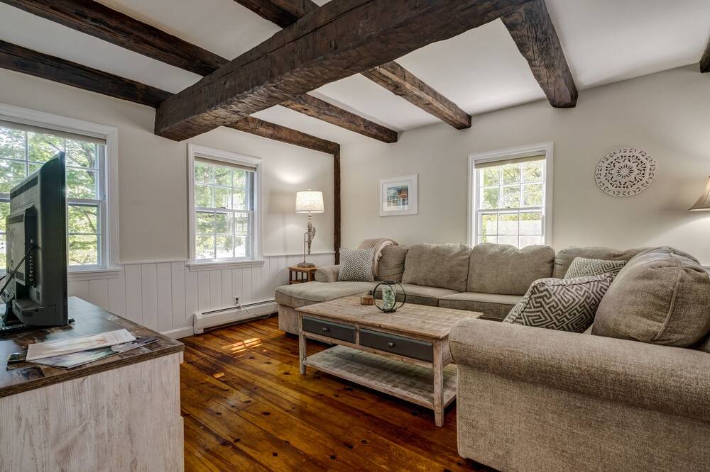 Photo of Livingroom in Effingham