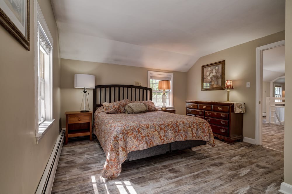 Photo of Bedroom in Effingham