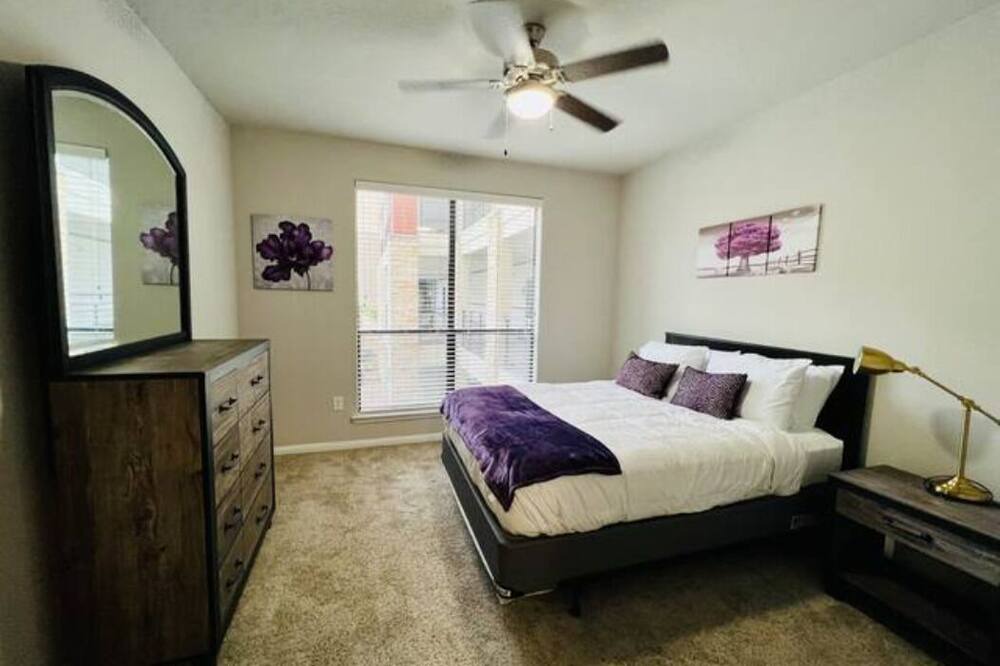 Photo of Bedroom in Pearland