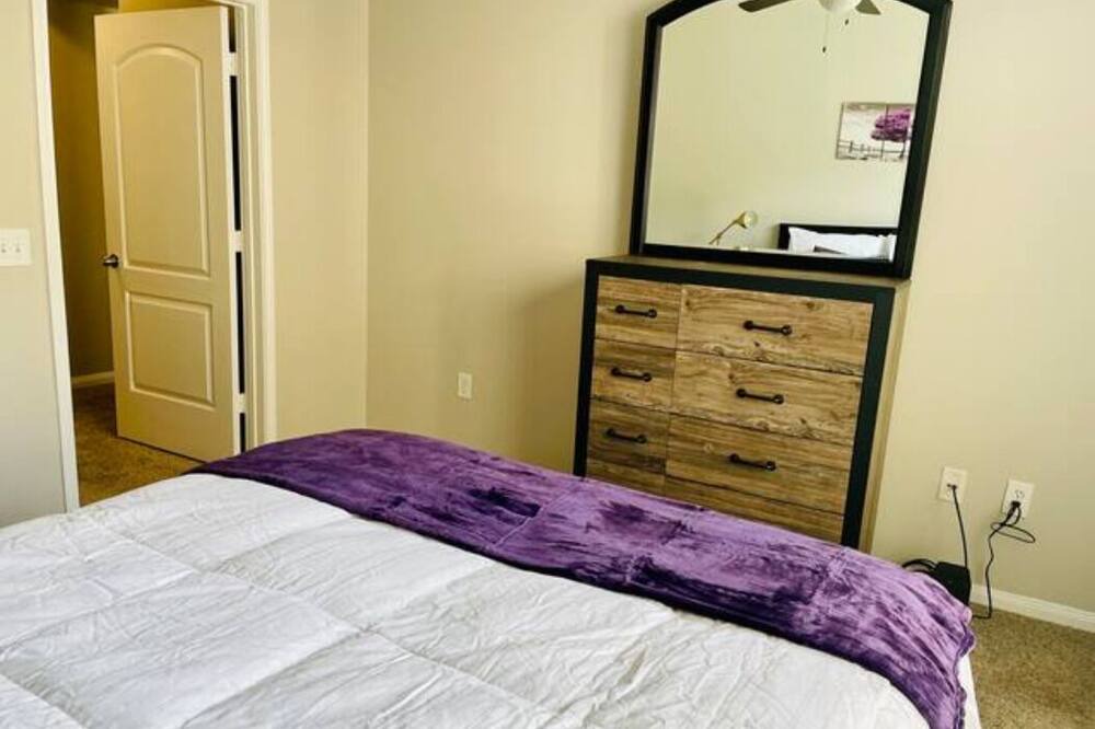 Photo of Bedroom in Pearland
