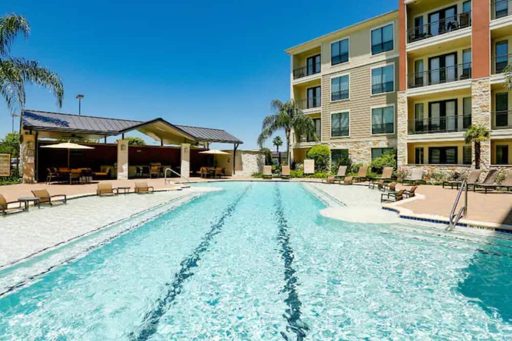 Photo of Outdoor in Pearland