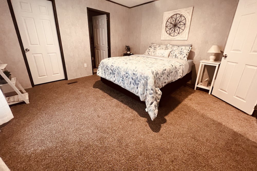 Photo of Bedroom in Middle Grove