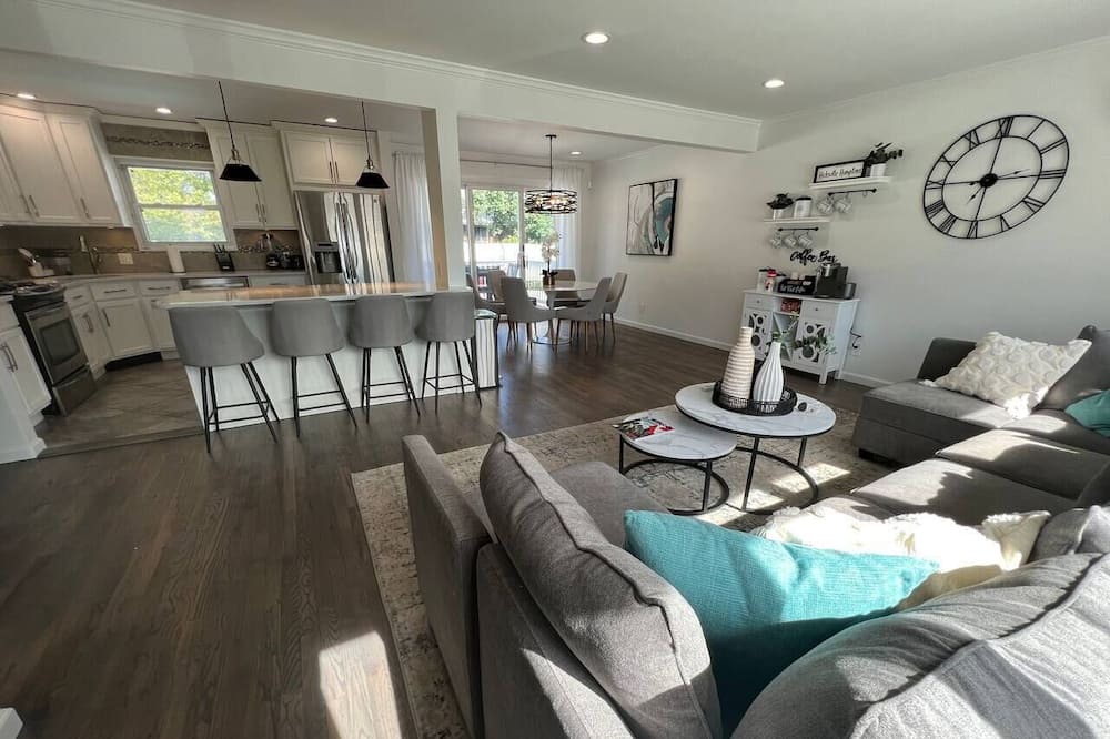 Photo of Bedroom in Hicksville