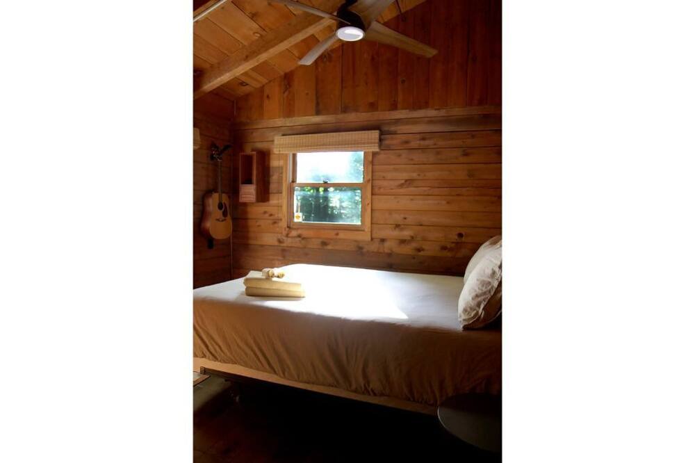 Photo of Bedroom in Roxbury