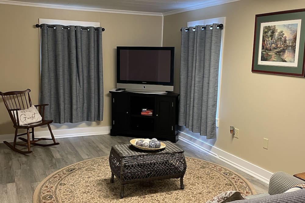 Photo of Livingroom in Durhamville