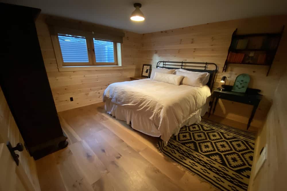 Photo of Bedroom in Bomoseen