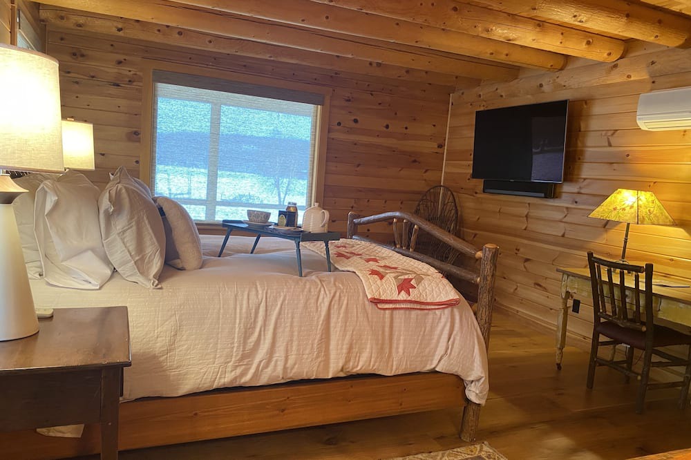 Photo of Bedroom in Bomoseen