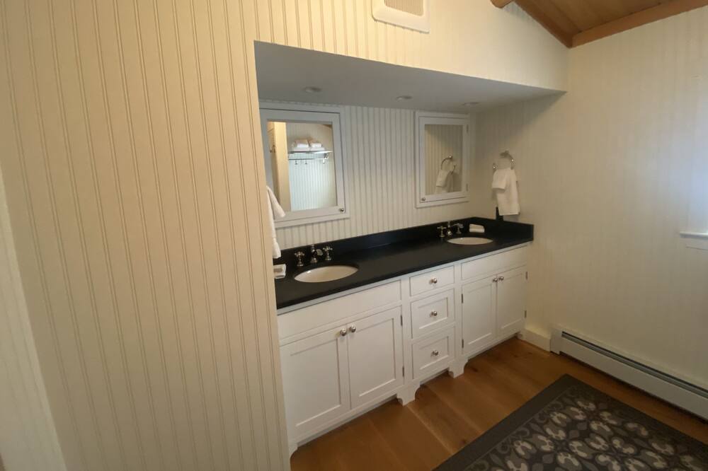 Photo of Kitchen in Bomoseen