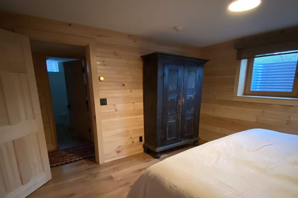 Photo of Bedroom in Bomoseen