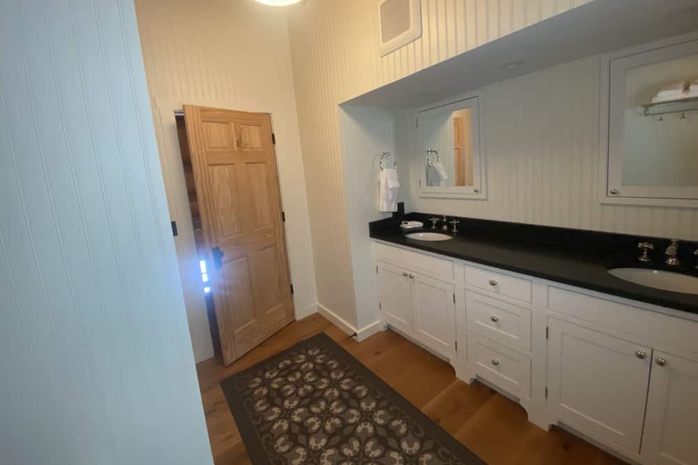 Photo of Kitchen in Bomoseen