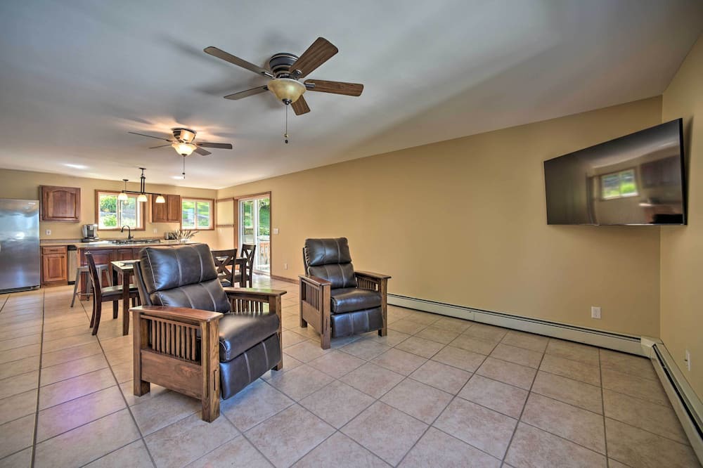 Photo of Livingroom in Wells