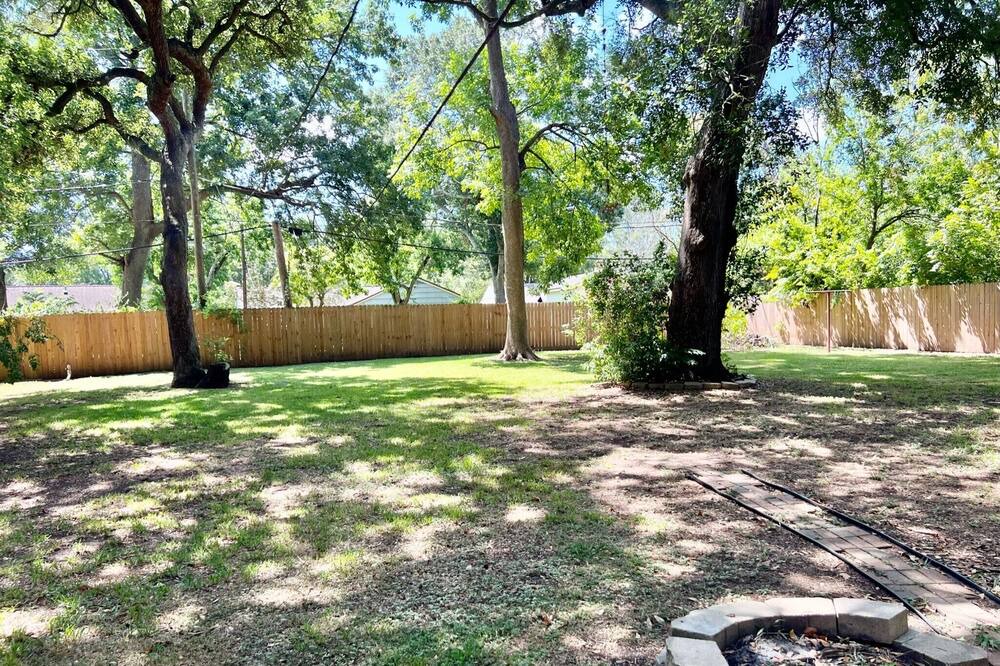 Photo of Outdoor in Lake Jackson